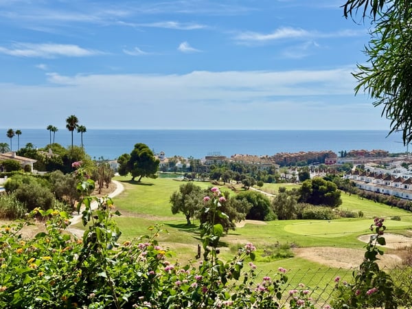 Apartment in La Duquesa - view 1