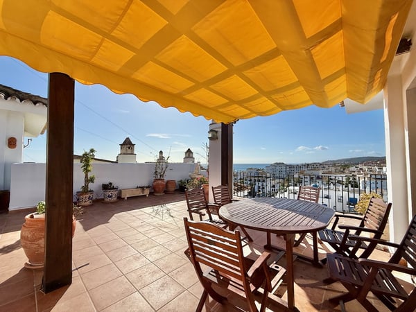 Penthouse in La Duquesa - view 1