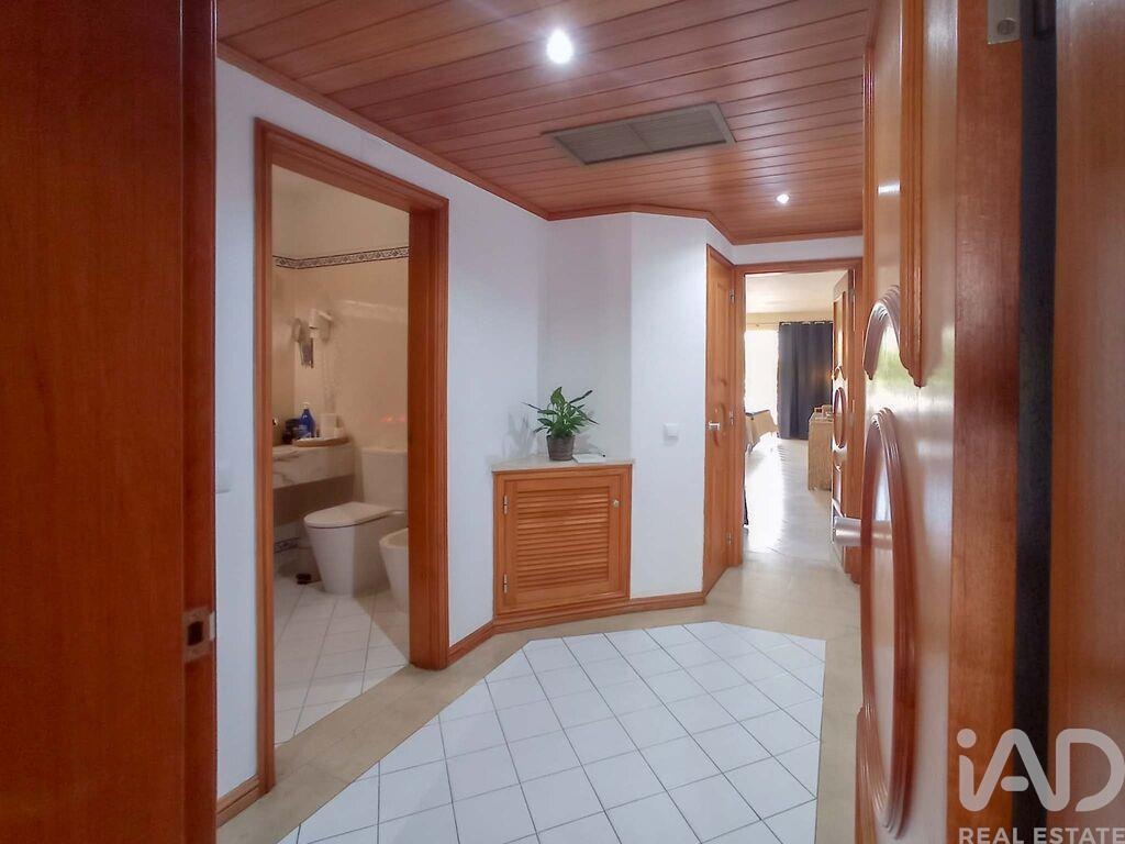 Apartment in Oura - Image 2
