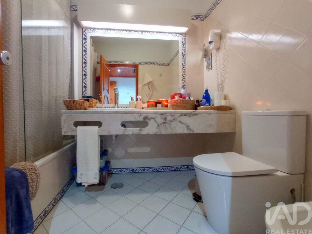 Apartment in Oura - Image 3