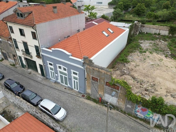 House in Vila Nova de Gaia - view 1