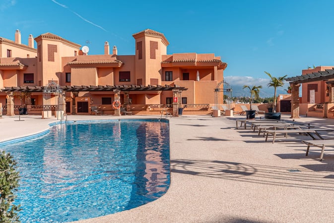 Apartment in Benahavis - view 1