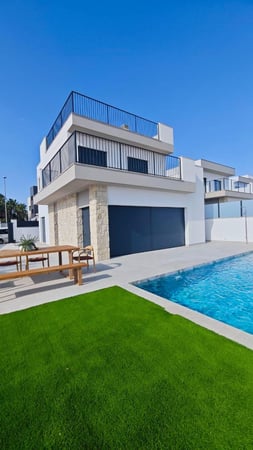 Chalet in San Miguel de Salinas - view 1