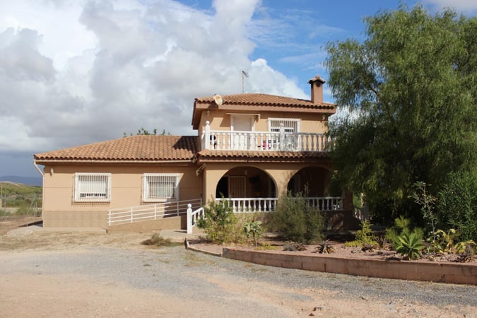 Chalet in El Altet - view 1