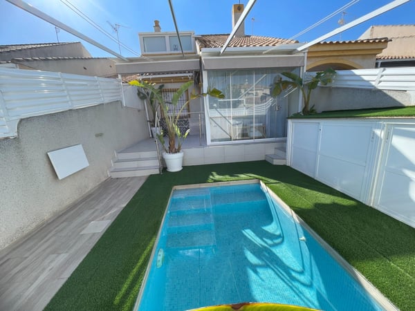 House in Dehesa de Campoamor - view 1