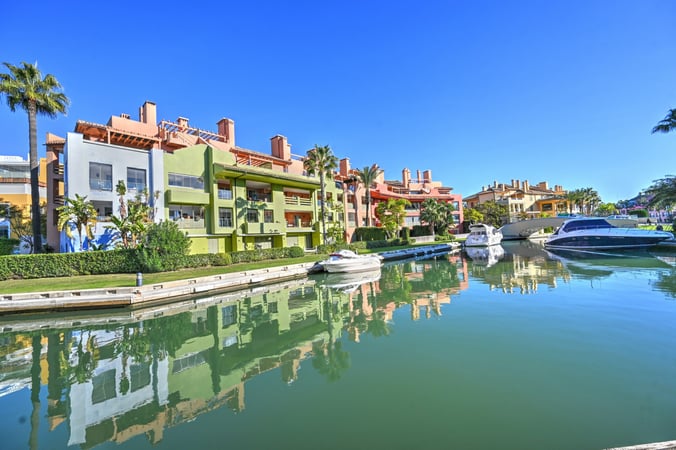 Apartment in Puerto Sotogrande - view 1