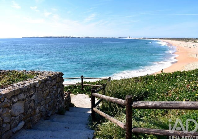 Apartment in Atouguia da Baleia - view 1