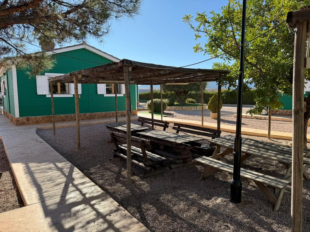 House in Aledo - Image 3