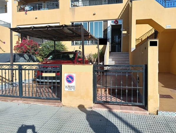 Apartment in Los Montesinos - view 1