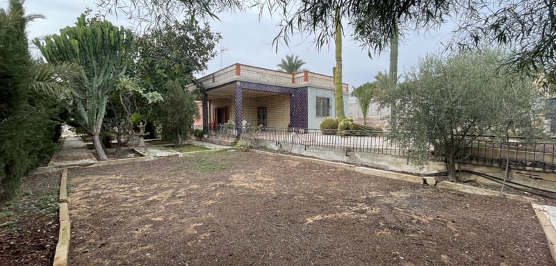 House in Elche - view 1