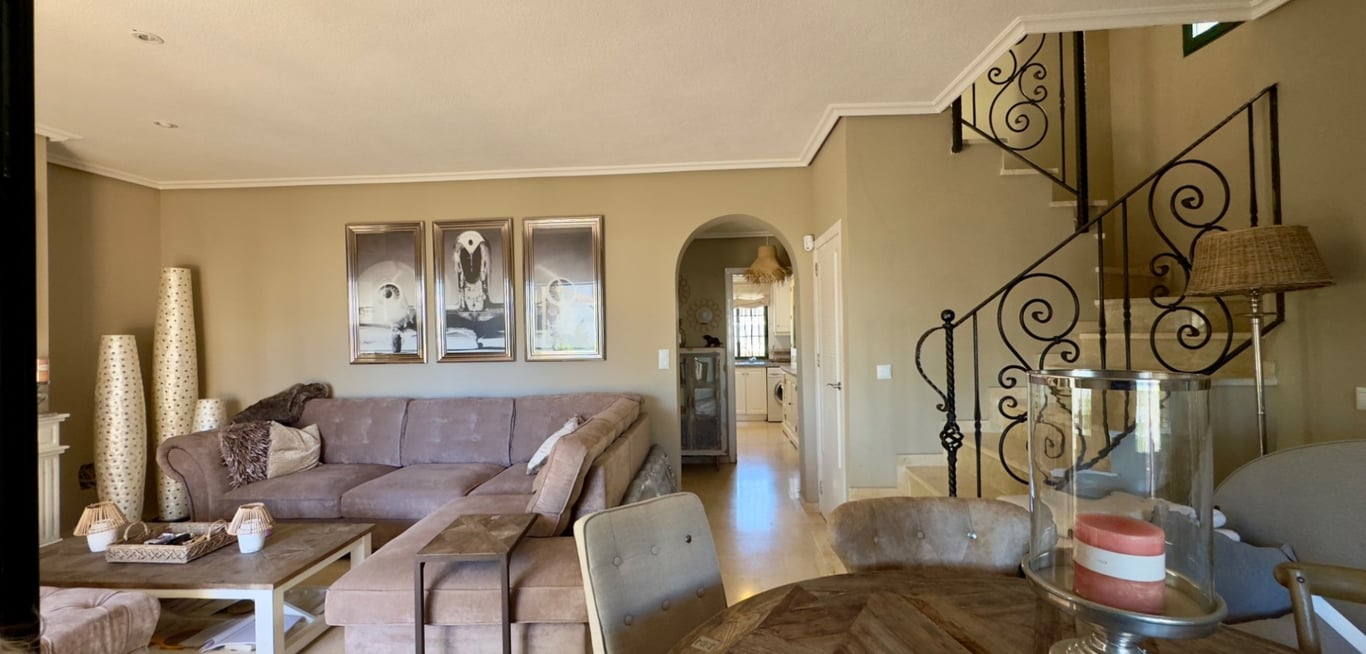 House in Los Dolses - Image 2