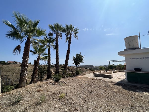 Villa in Calla de Mijas - view 1