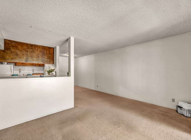 House in Glendale - view 1