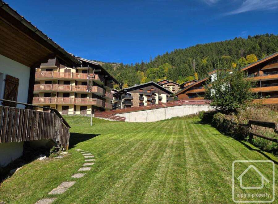 Land in Chatel - Image 2