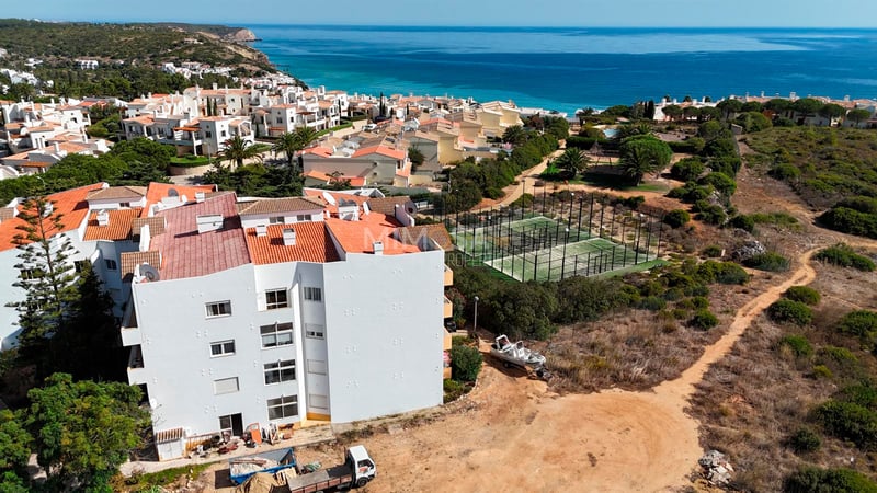Apartment in Salema - view 1