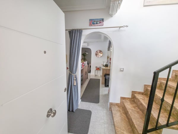 Villa in Villamartin - view 1