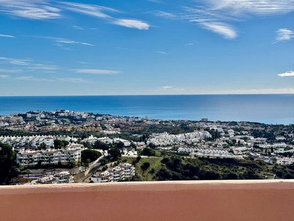Penthouse in Sitio de Calahonda - view 1