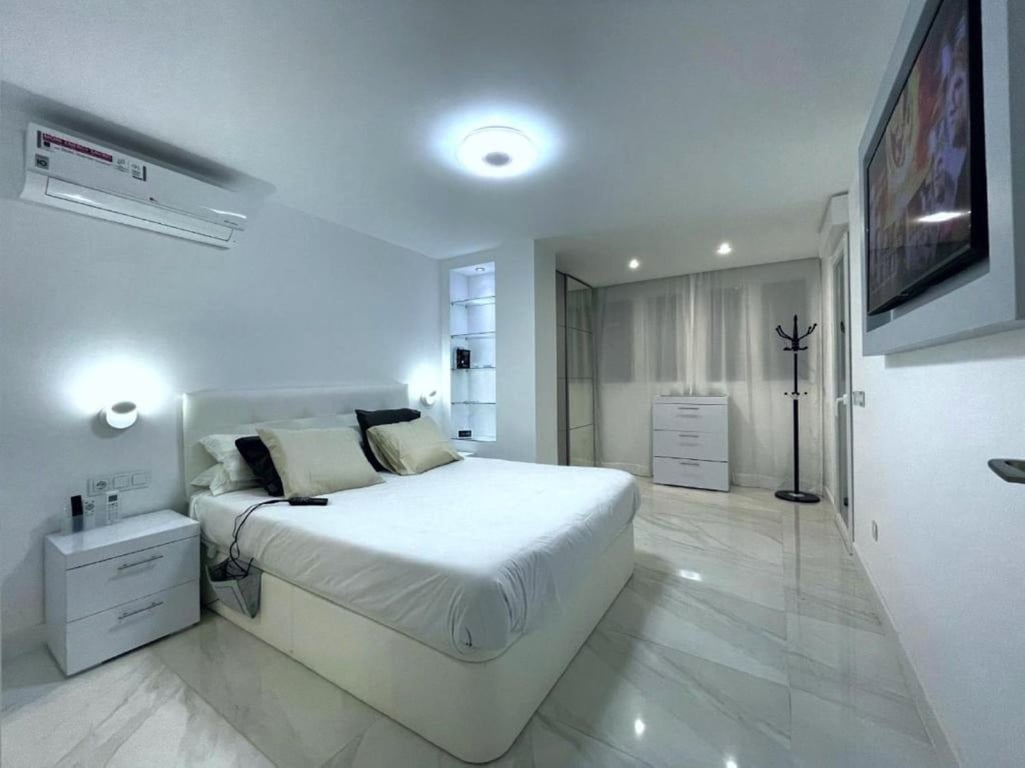 Apartment in Marbella - Image 3