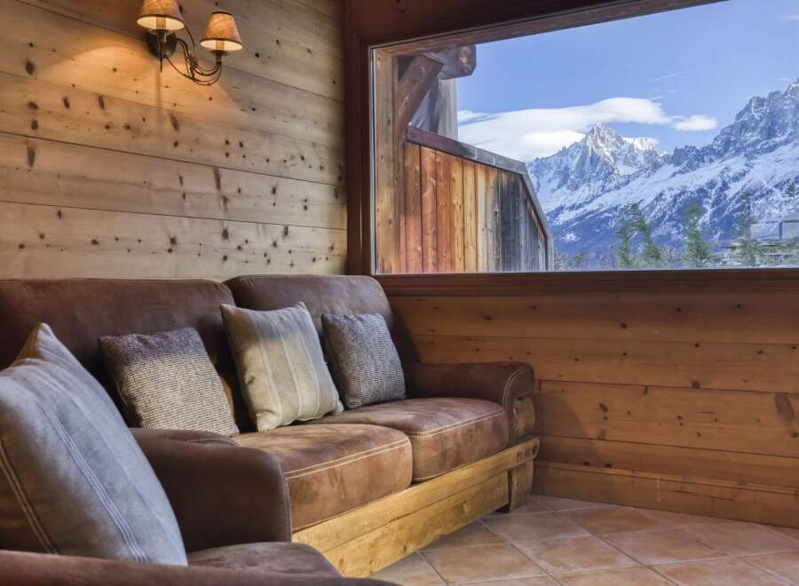 Apartment in Les Houches - Image 2