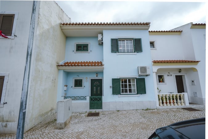 House in Monte Gordo - view 1