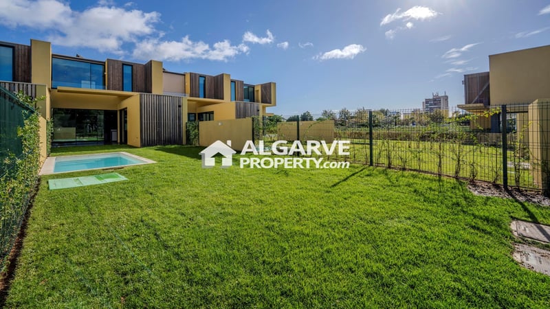 Villa in Quarteira - view 1