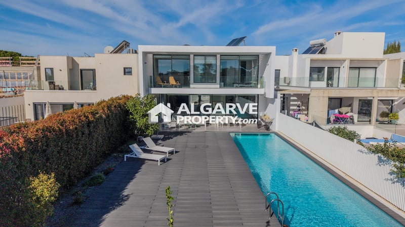 Villa in Quarteira - view 1