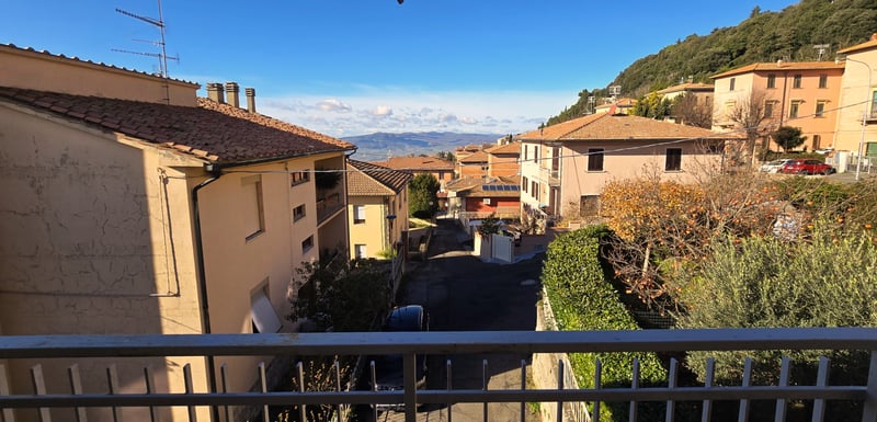 House in Volterra - view 1