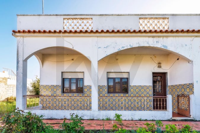 Villa in Loule - view 1