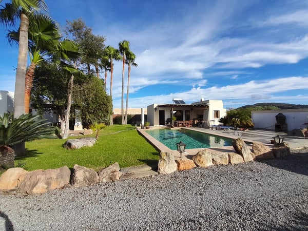 Villa in Santa Gertrudis de Fruitera - view 1