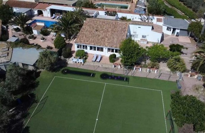 Villa in Sax - view 1