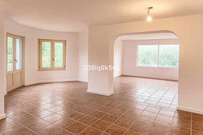 Villa in Benahavis - view 1