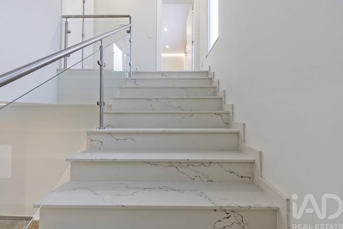 House in Brejos de Azeitao - view 1