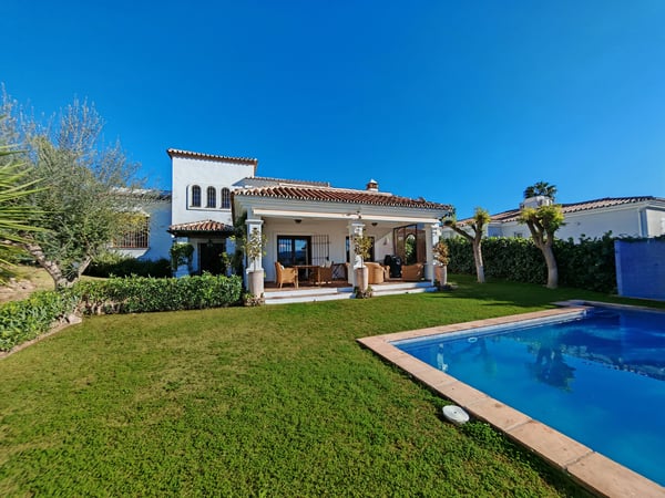 Villa in La Cala De Mijas - view 1