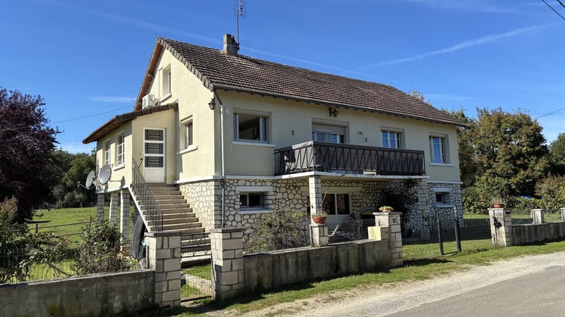House in Merigny - view 1