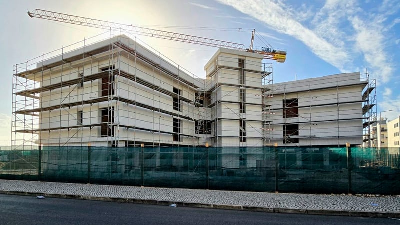 Apartment in Meia Praia - view 1