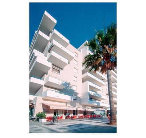 Apartment in Nueva Andalucia - view 1