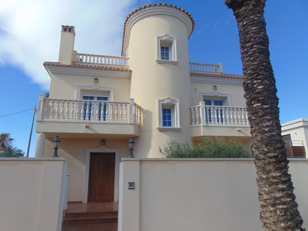 House in La Zenia - view 1