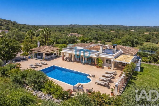 House in Santa Barbara de Nexe - view 1