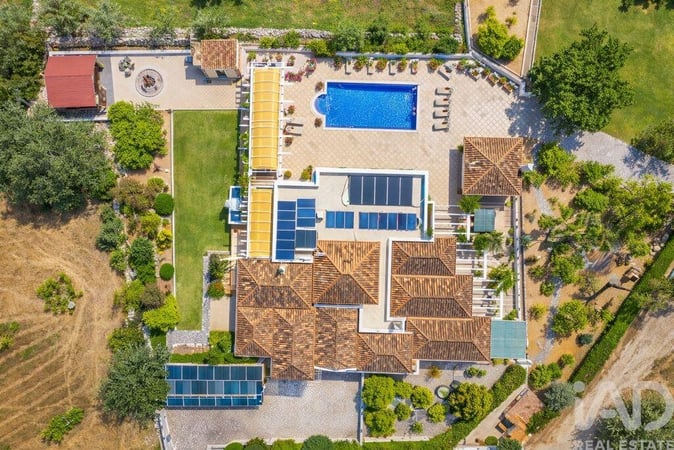 House in Santa Barbara de Nexe - view 1