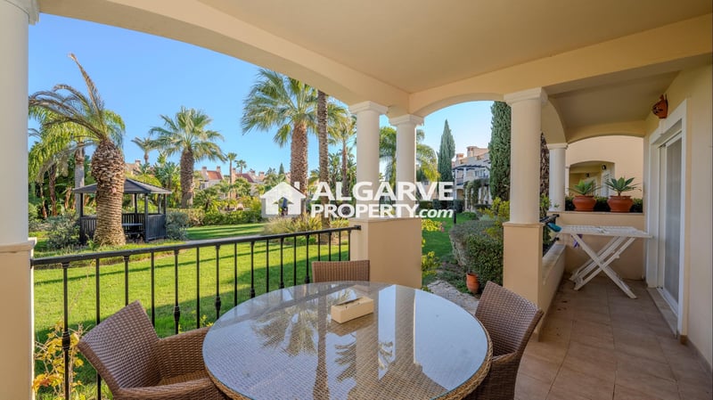 Apartment in Quarteira - view 1