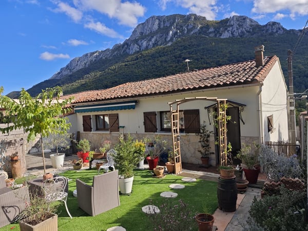 House in Puilaurens - view 1