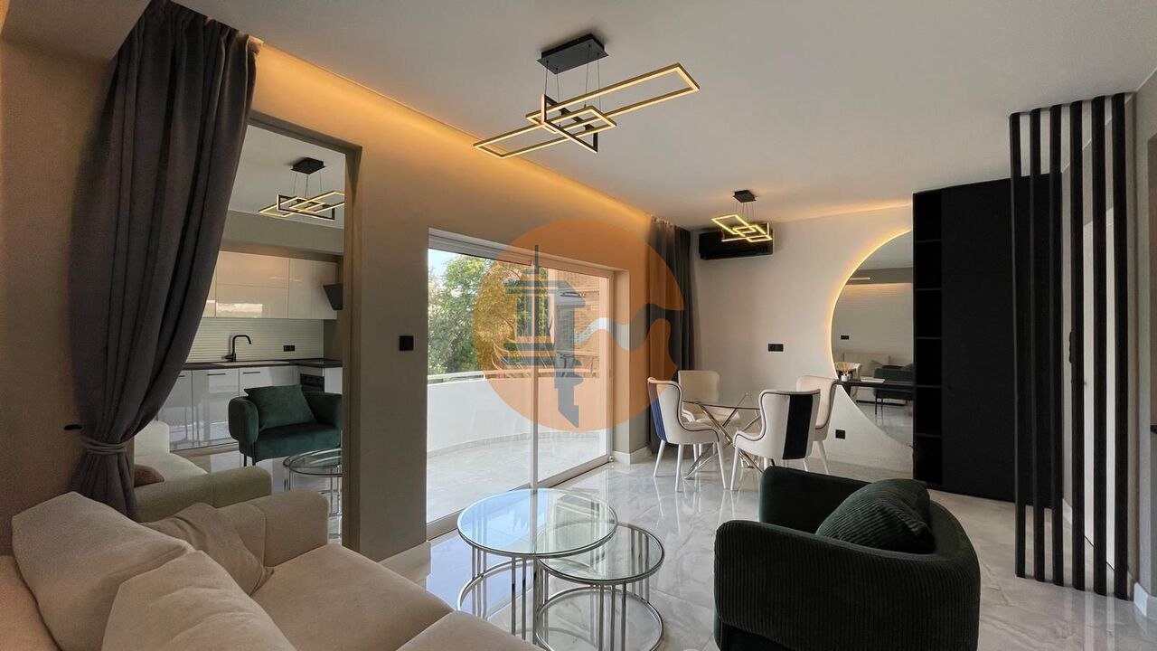 Apartment in Quarteira - Image 3