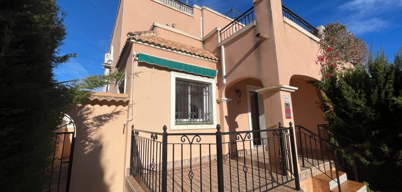 House in Los Montesinos - view 1