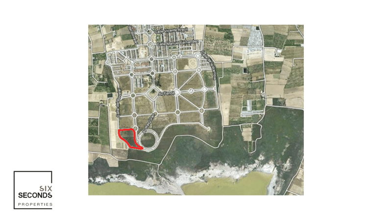 Land in Urbanizacion El Raso - view 1