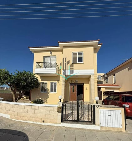 House in Oroklini - view 1