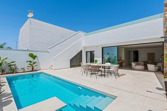 Villa in Los Alcazares - view 1