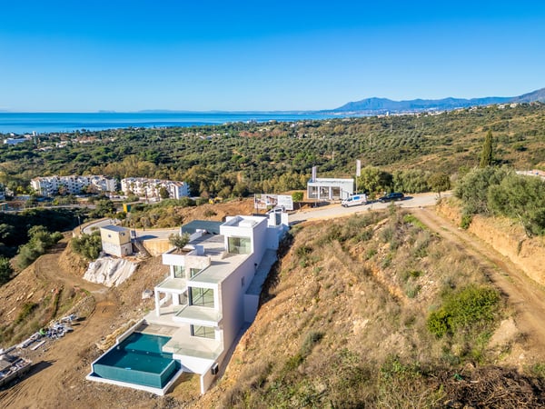 Land in Marbella Del Este - view 1