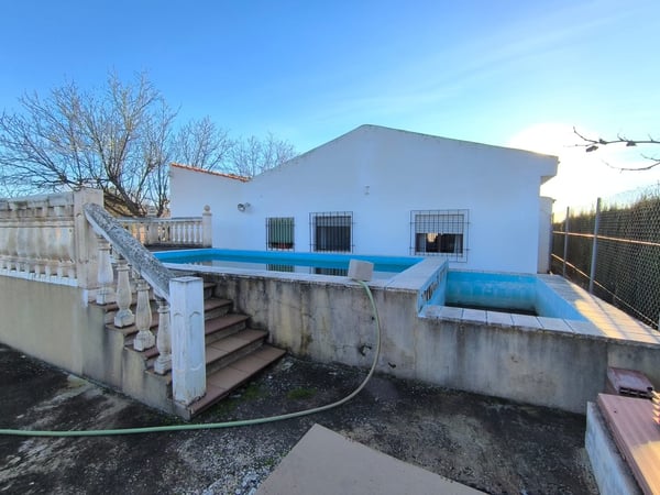 House in Yecla - view 1