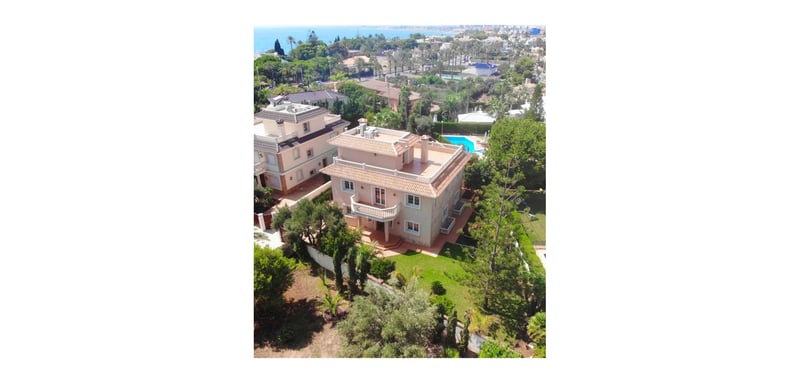 House in Cabo Roig - view 1