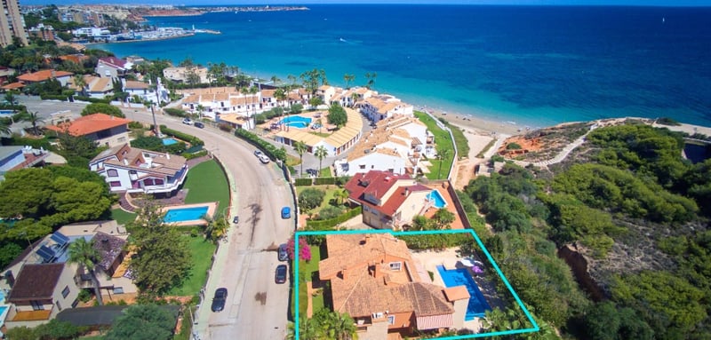 House in Dehesa de Campoamor - view 1